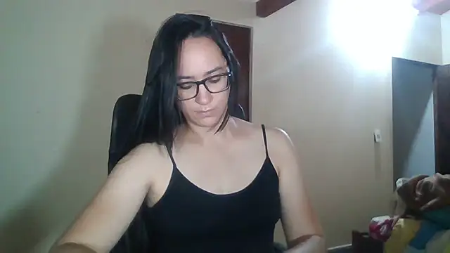 Snapshot of brittanycheeks chatting on 04-22-26, 02:25 brittanycheeks online show from 04-22-26, 02:25