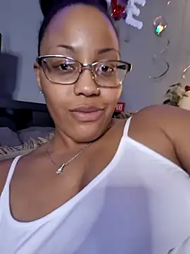 Snapshot of samone9 chatting on 02-19-25, 03:50 samone9 online show from 02-19-25, 03:50