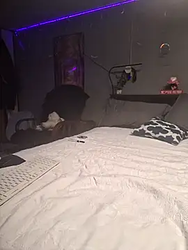 Snapshot of samone9 chatting on 03-09-25, 01:35 samone9 online show from 03-09-25, 01:35