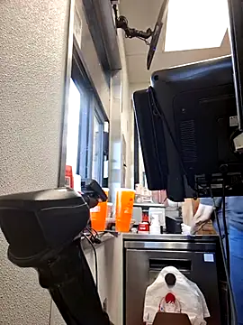 Snapshot of samone9 chatting on 03-13-25, 07:28 samone9 online show from 03-13-25, 07:28