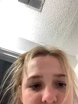 Snapshot of cammy2 chatting on 02-25-25, 10:29 cammy2 online show from 02-25-25, 10:29