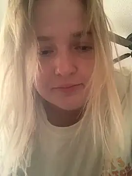 Snapshot of cammy2 chatting on 02-26-25, 06:00 cammy2 online show from 02-26-25, 06:00