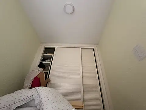 Snapshot of sweeviolet chatting on 01-26-25, 11:06 sweeviolet online show from 01-26-25, 11:06