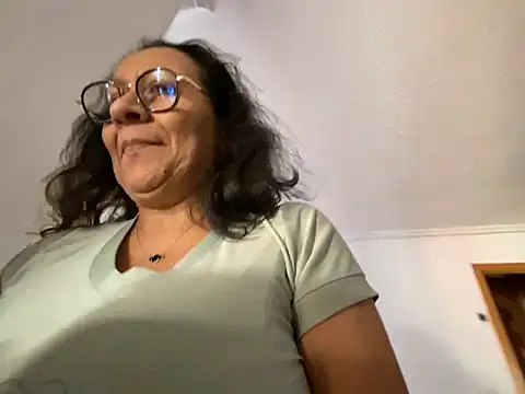 Snapshot of sweeviolet chatting on 01-30-25, 11:22 sweeviolet online show from 01-30-25, 11:22