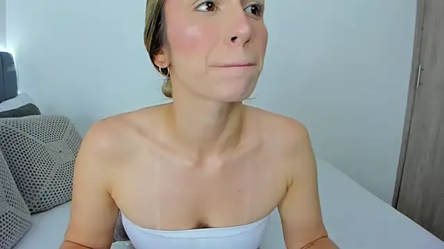 im sarah34 online show from 07-15-26, 04:01