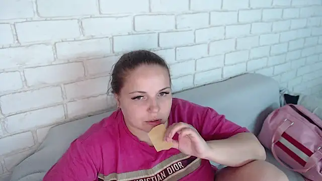Snapshot of Crazyy_girl_ chatting on 06-10-26, 03:22 Crazyy girl online show from 06-10-26, 03:22