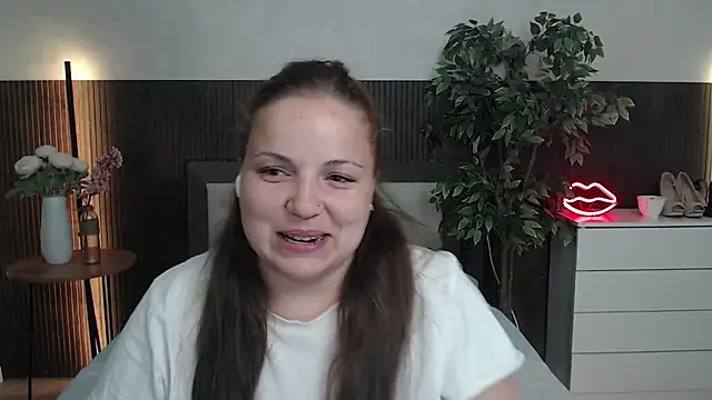 Crazyy girl  online show from 07-15-26, 02:22