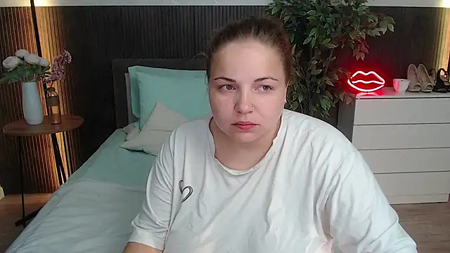 Crazyy girl  online show from 08-03-26, 01:26