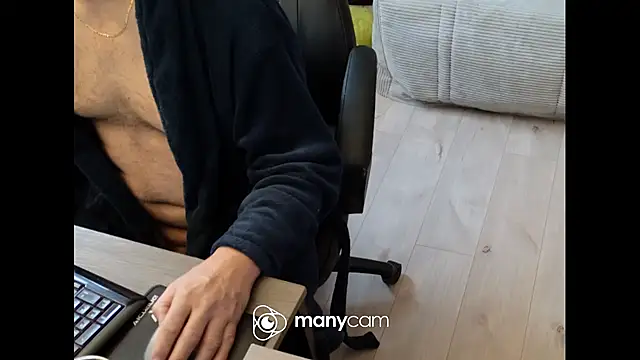 lolacharlyxh online show from 01-08-26, 01:57