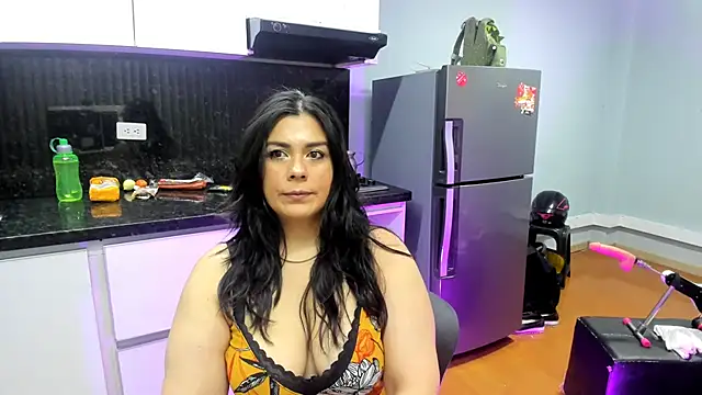 martina foxy  online show from 02-18-25, 11:44