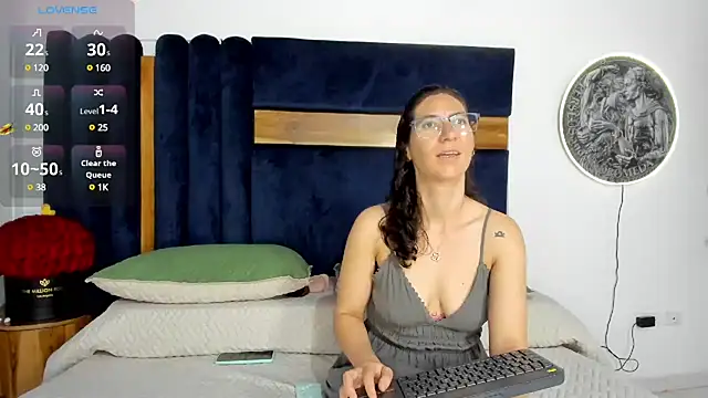 Snapshot of Andromeda-jade chatting on 12-16-24, 05:17 Andromeda-jade online show from 12-16-24, 05:17