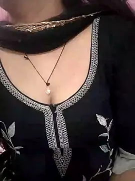 Snapshot of Cute_nidhi chatting on 12-04-24, 05:49 Cute nidhi online show from 12-04-24, 05:49