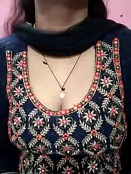 Snapshot of Cute_nidhi chatting on 12-07-24, 05:15 Cute nidhi online show from 12-07-24, 05:15