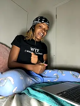 Snapshot of minimama69 chatting on 10-09-25, 09:07 minimama69 online show from 10-09-25, 09:07