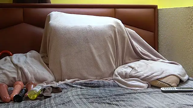 DanicaMoore online show from 04-12-26, 12:54