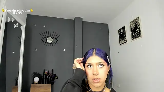 Raven Witch  online show from 05-08-26, 06:13