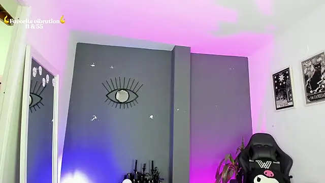 Raven Witch  online show from 05-31-26, 06:09