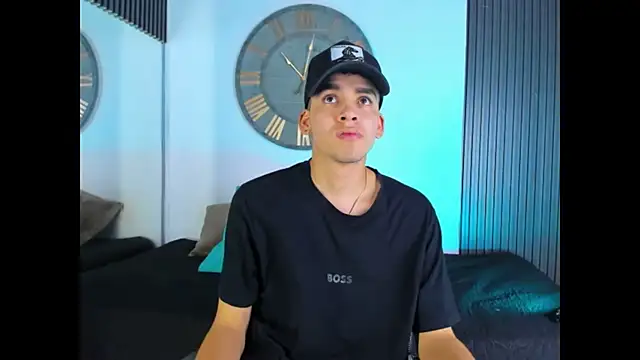 Mike 0233  online show from 01-29-25, 04:05