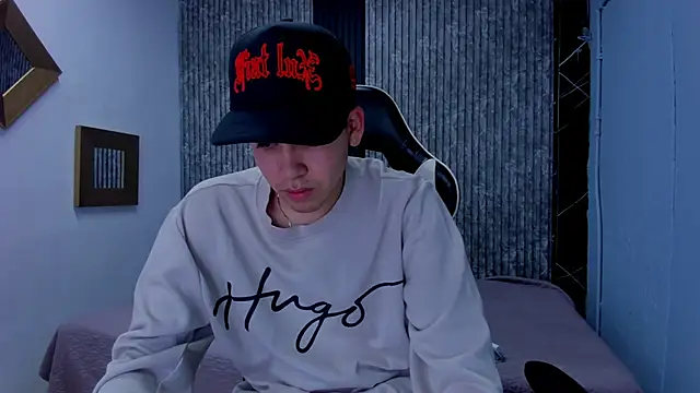 Mike 0233  online show from 11-26-25, 04:35