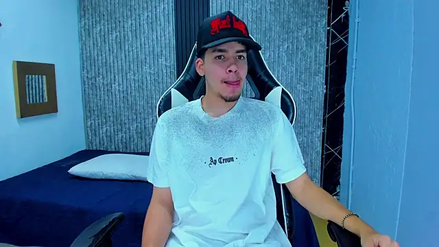 Mike 0233  online show from 01-09-26, 05:10