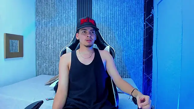 Mike 0233  online show from 01-10-26, 04:47