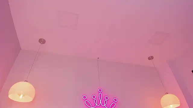 violeth hill online show from 11-29-25, 08:01