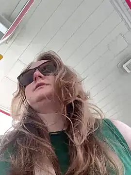 GingerSnap33 online show from 04-19-26, 06:54