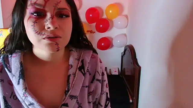 juli05star20 online show from 10-31-25, 02:56