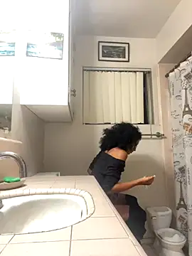 Snapshot of starrynikki chatting on 09-11-25, 01:11 starrynikki online show from 09-11-25, 01:11