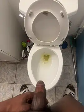 Snapshot of tfreakyy chatting on 02-13-25, 08:48 tfreakyy online show from 02-13-25, 08:48