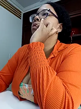 XMara online show from 02-17-25, 10:58