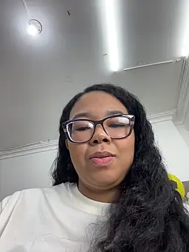 XMara online show from 06-17-26, 03:13