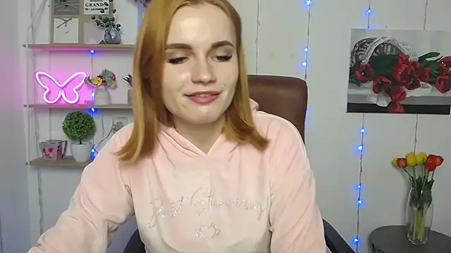 Snapshot of MargaritaKiss chatting on 03-18-25, 10:15 MargaritaKiss online show from 03-18-25, 10:15