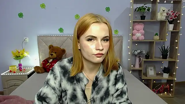 Snapshot of MargaritaKiss chatting on 03-19-25, 07:17 MargaritaKiss online show from 03-19-25, 07:17