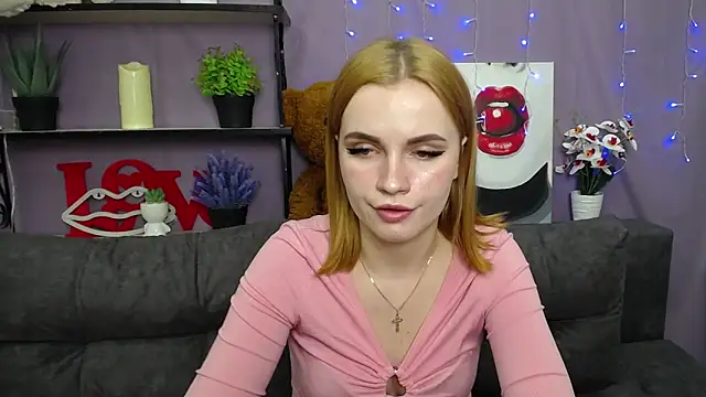 Snapshot of MargaritaKiss chatting on 03-21-25, 07:35 MargaritaKiss online show from 03-21-25, 07:35