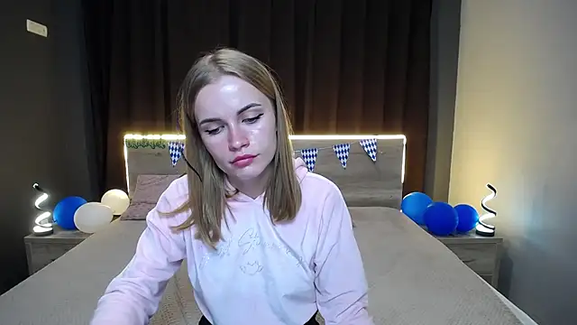 Snapshot of MargaritaKiss chatting on 09-23-25, 06:44 MargaritaKiss online show from 09-23-25, 06:44