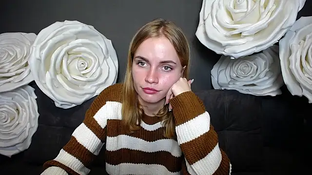 Snapshot of MargaritaKiss chatting on 10-10-25, 06:51 MargaritaKiss online show from 10-10-25, 06:51