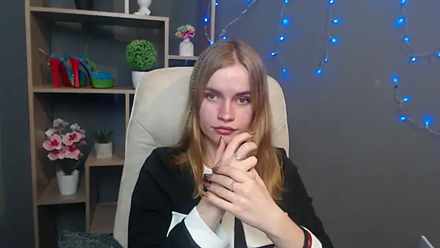 Snapshot of MargaritaKiss chatting on 11-10-25, 08:41 MargaritaKiss online show from 11-10-25, 08:41