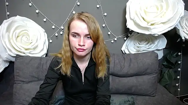 Snapshot of MargaritaKiss chatting on 11-15-25, 08:05 MargaritaKiss online show from 11-15-25, 08:05