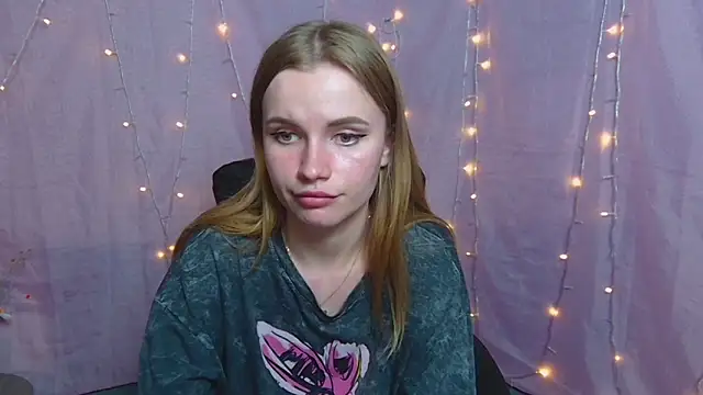 Snapshot of MargaritaKiss chatting on 05-13-26, 07:55 MargaritaKiss online show from 05-13-26, 07:55