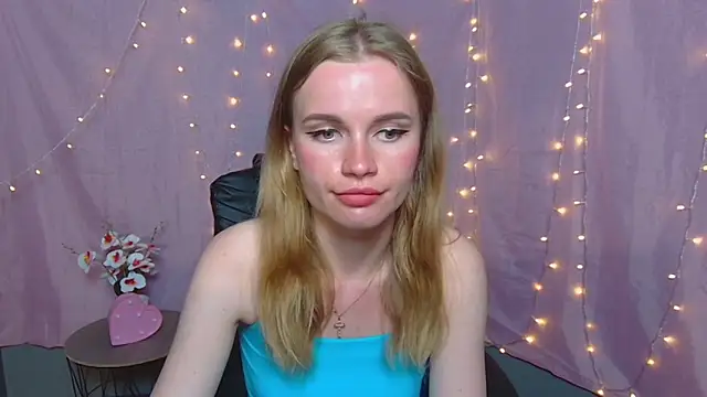 Snapshot of MargaritaKiss chatting on 05-19-26, 07:20 MargaritaKiss online show from 05-19-26, 07:20