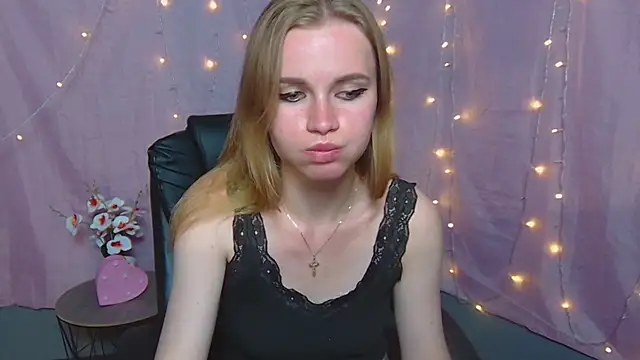 Snapshot of MargaritaKiss chatting on 05-20-26, 06:58 MargaritaKiss online show from 05-20-26, 06:58