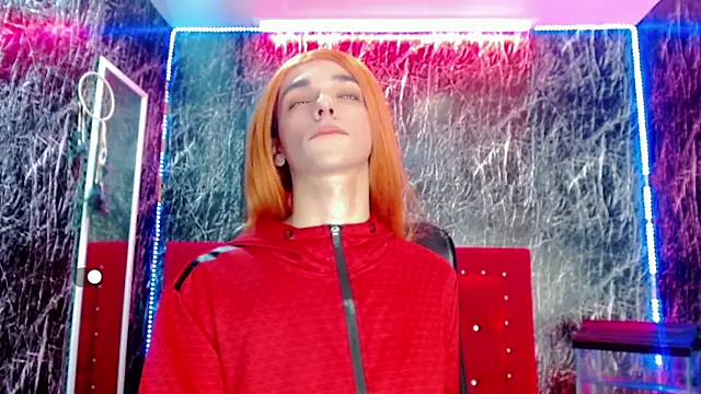 Snapshot of SexyJuliii21 chatting on 12-28-24, 02:01 SexyJuliii21 online show from 12-28-24, 02:01