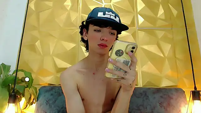 Snapshot of SexyJuliii21 chatting on 01-21-25, 07:15 SexyJuliii21 online show from 01-21-25, 07:15