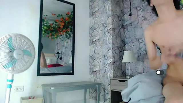 Snapshot of SexyJuliii21 chatting on 02-04-25, 12:00 SexyJuliii21 online show from 02-04-25, 12:00