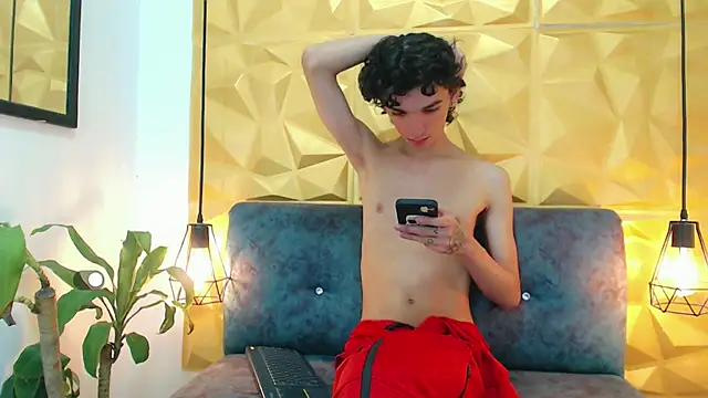 Snapshot of SexyJuliii21 chatting on 02-21-25, 07:23 SexyJuliii21 online show from 02-21-25, 07:23