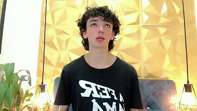 Snapshot of SexyJuliii21 chatting on 02-22-25, 10:42 SexyJuliii21 online show from 02-22-25, 10:42