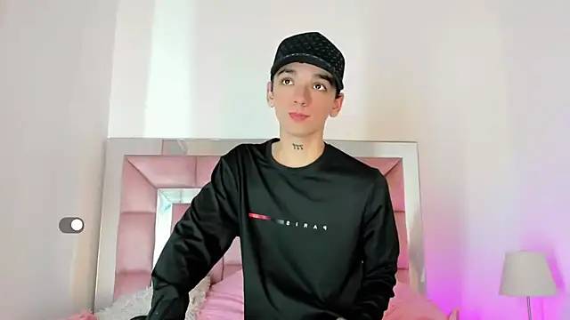 Snapshot of SexyJuliii21 chatting on 09-26-25, 08:13 SexyJuliii21 online show from 09-26-25, 08:13