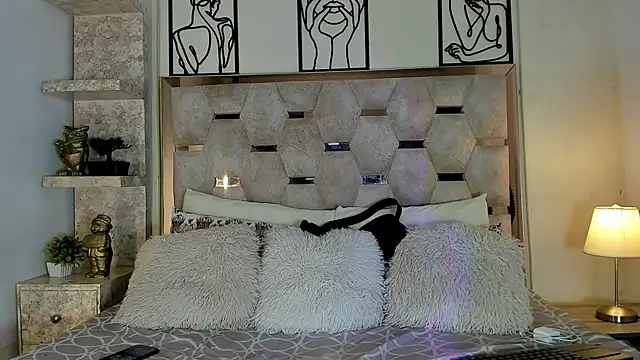 SexyJuliii21 online show from 10-13-25, 08:42