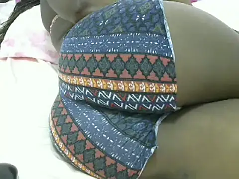 Snapshot of sly_minah chatting on 02-18-25, 01:33 sly minah online show from 02-18-25, 01:33